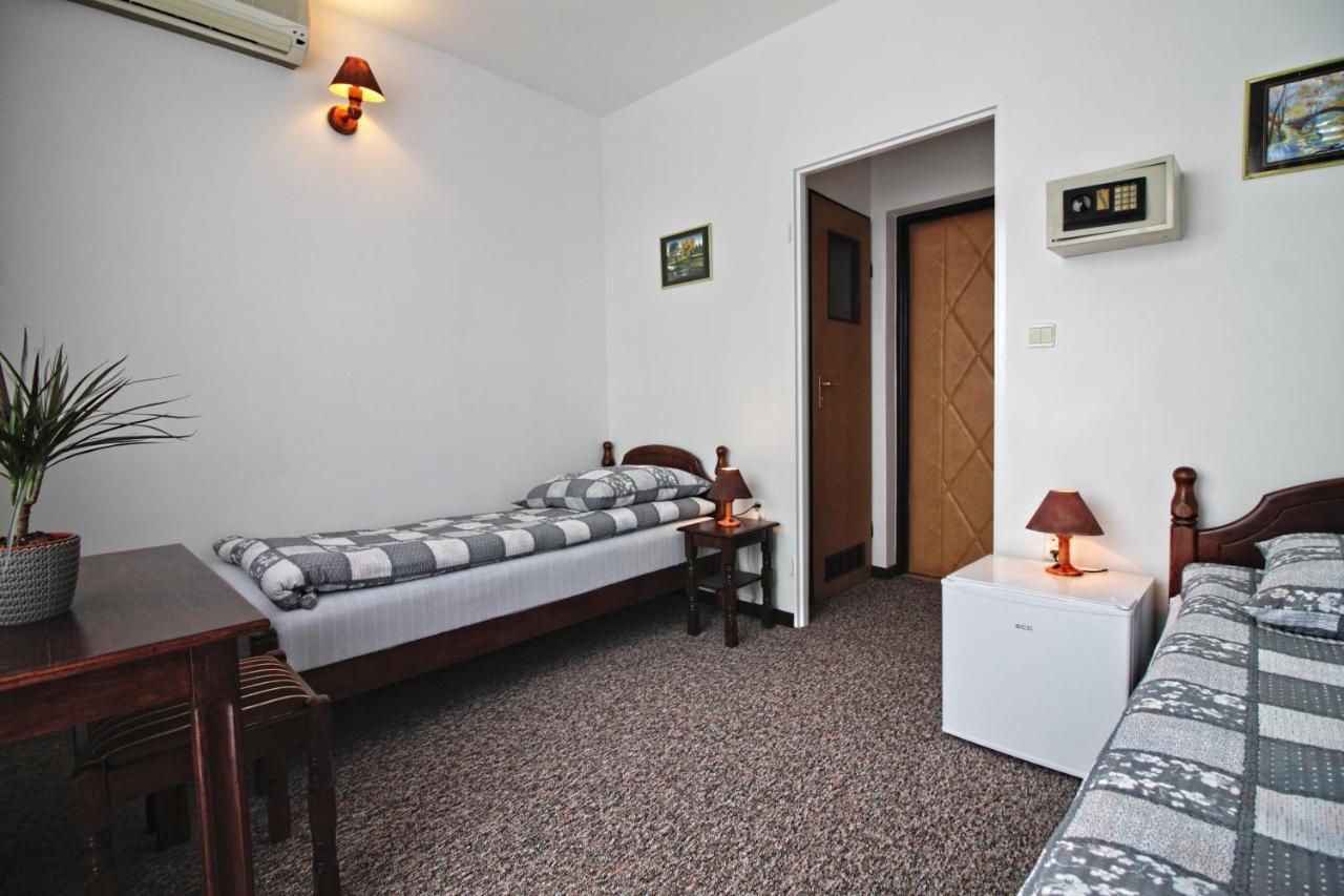 Motel Na Zbojeckiej Skawa Eksteriør bilde