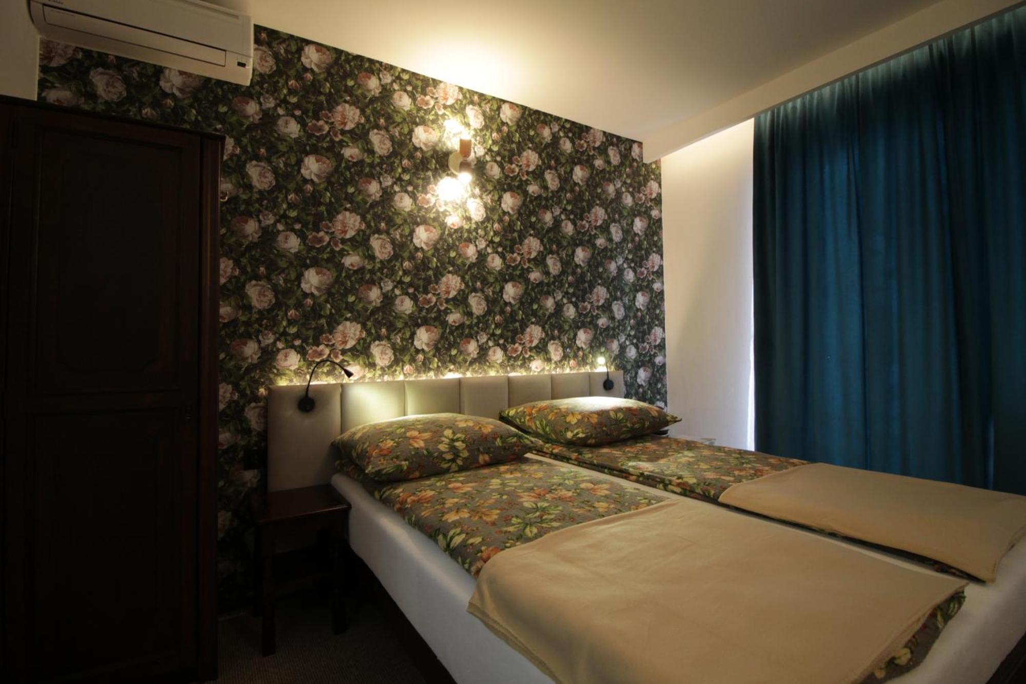 Motel Na Zbojeckiej Skawa Eksteriør bilde